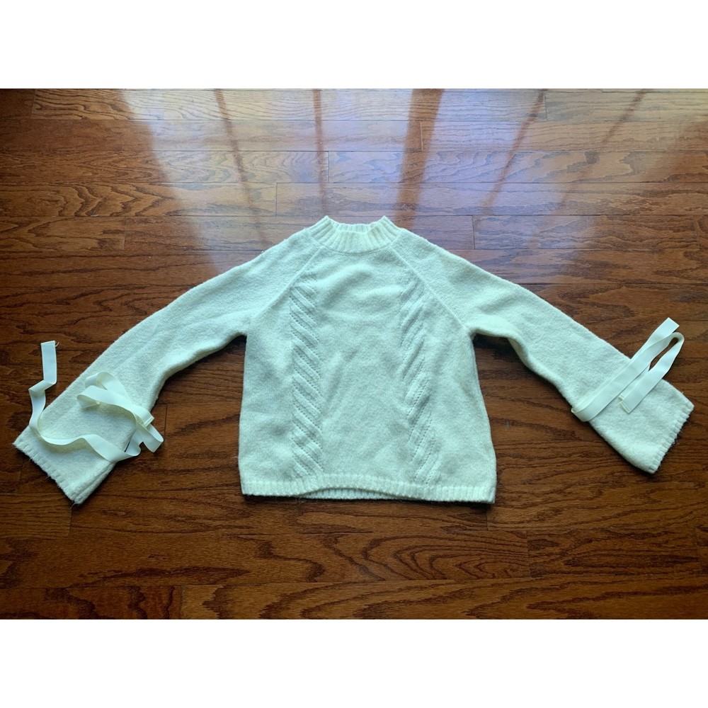 Embossed Cream Bow Ribbon Bell Sleeve Sparkle Women's Sweater Size L